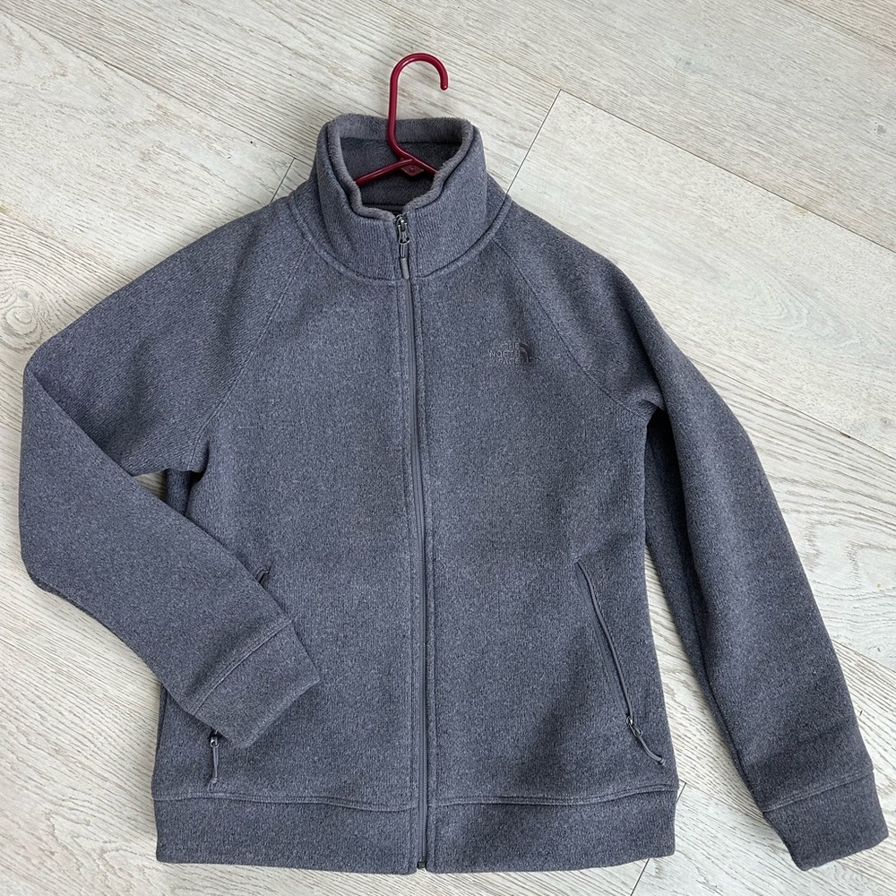 The North Face sweater Fleece Jacket Women's Heather Gray. Large. Like new.